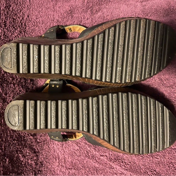 Shoes - Picture 6 of 6